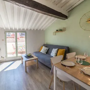 https://apt-terrasse-centre-historique.fr-provencehotel.com